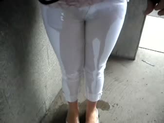 Natalees Wetting Clips - Public Car Wash Wetting In Skintight White Jeans